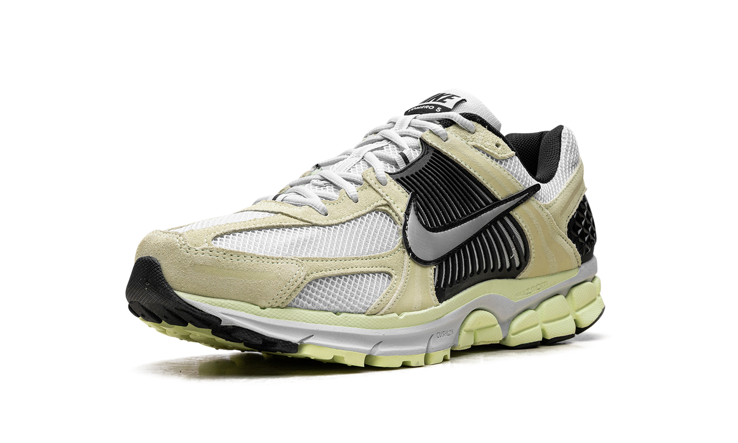 Zoom Vomero 5 "Barely Volt" HF1553 700