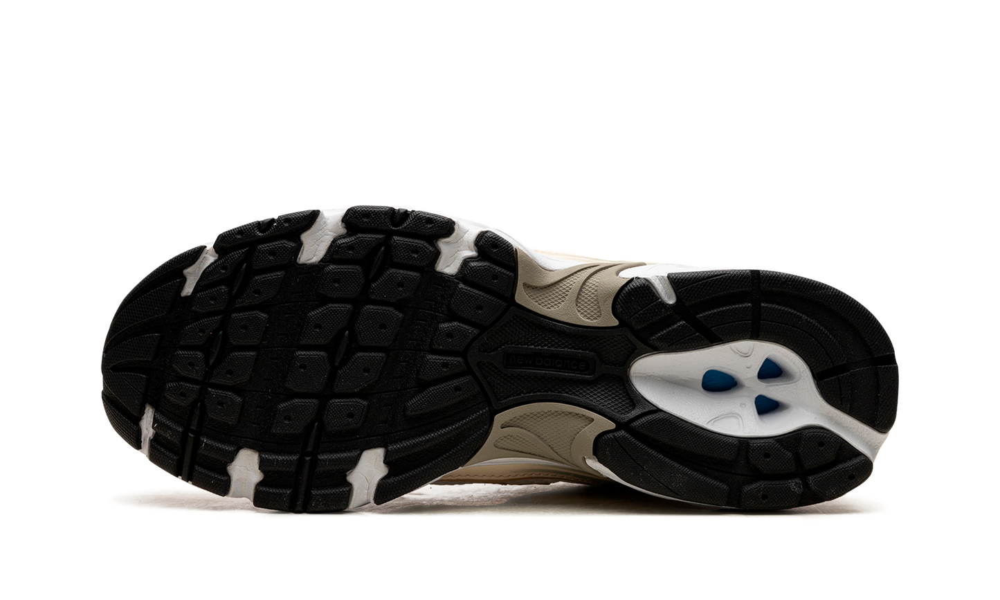 530 "ASOS Exclusive" MR530AOS