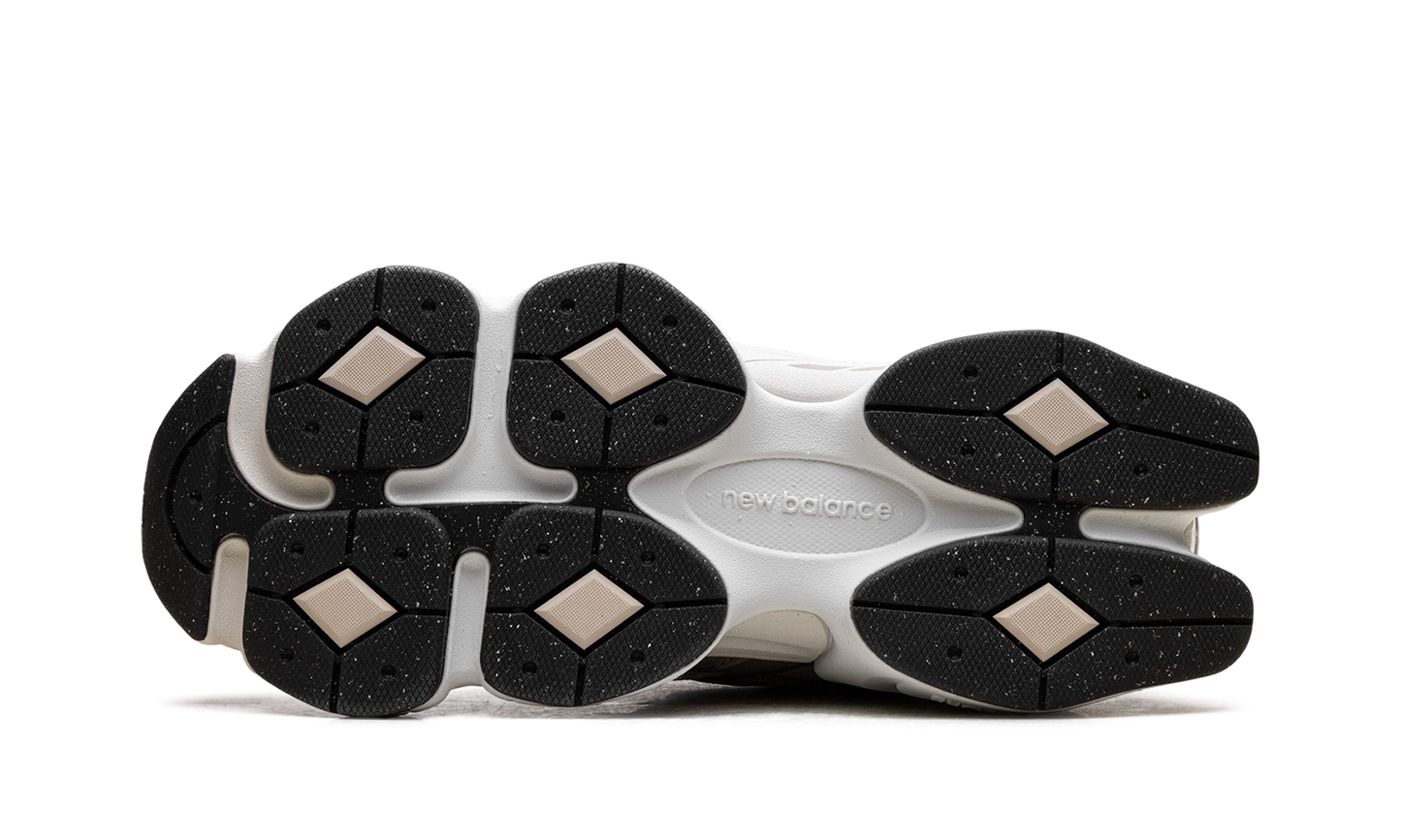 9060 "Fall Suedes Pack Arid Stone" U9060CTA