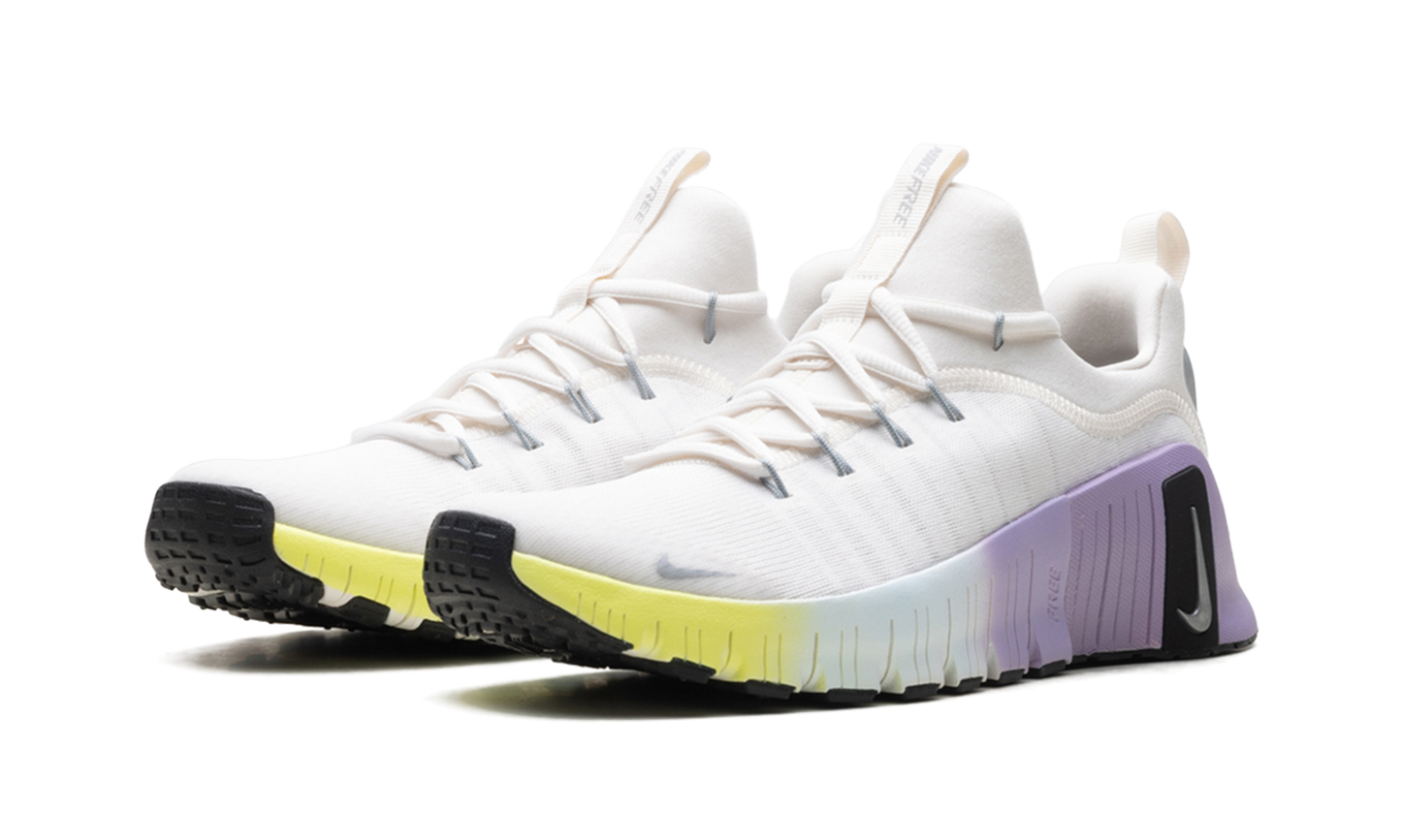 Free Metcon 6 SE WMNS "Phantom Black Hydrangeas Metallic Silver" HJ6214 001