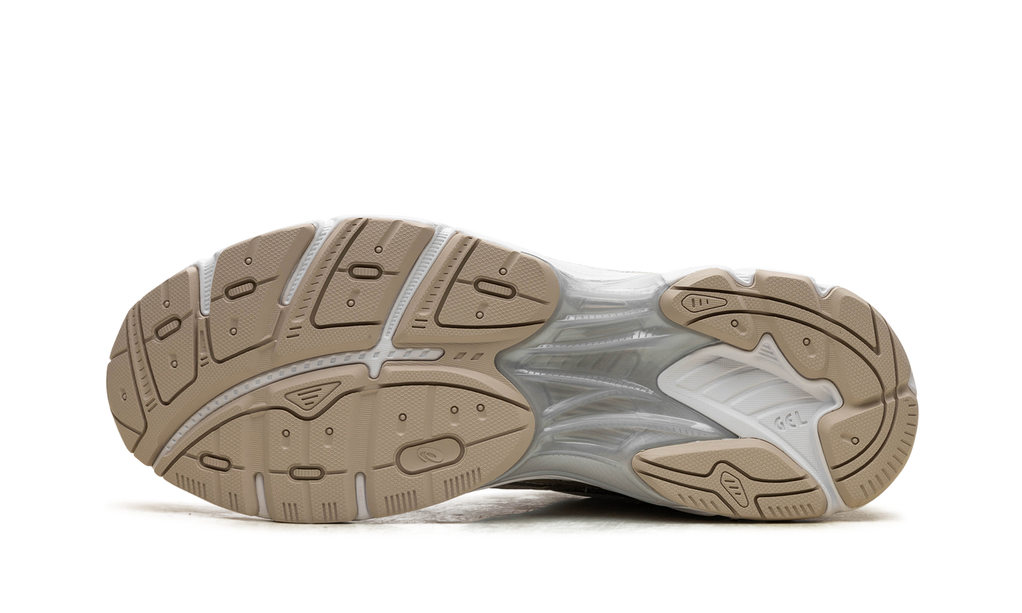 GT 2160 "White / Putty" 1203A544 100