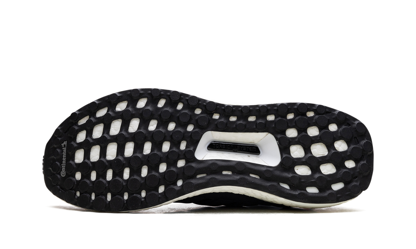 UltraBOOST LTD "Multi-Color Toe Navy" BB7801