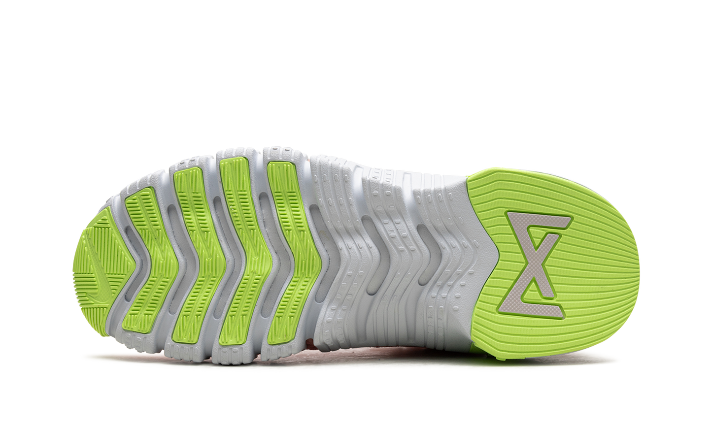 FREE METCON 4 WMNS "Arctic Orange" CZ0596 800