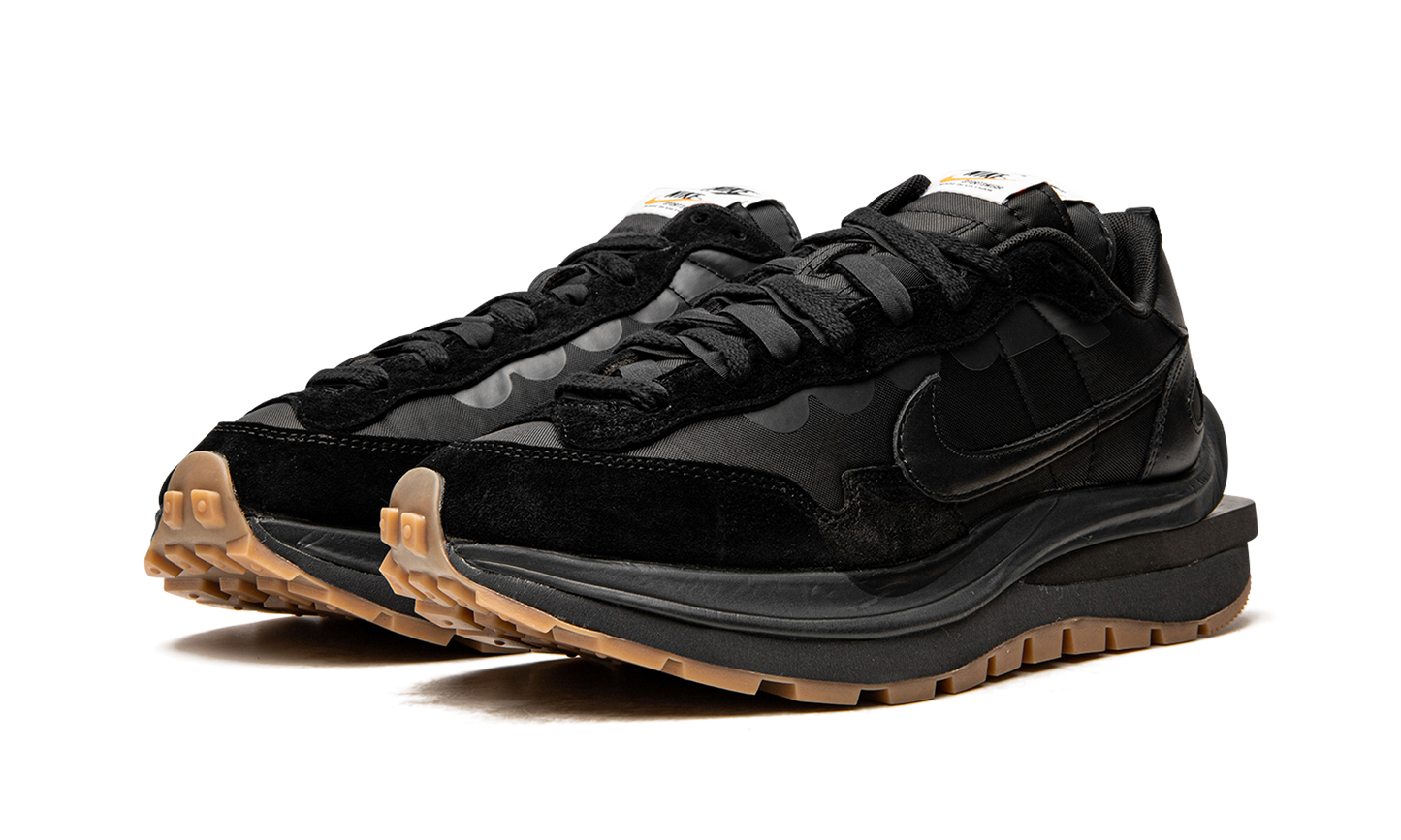 VaporWaffle "Sacai - Off Noir" DD1875 001