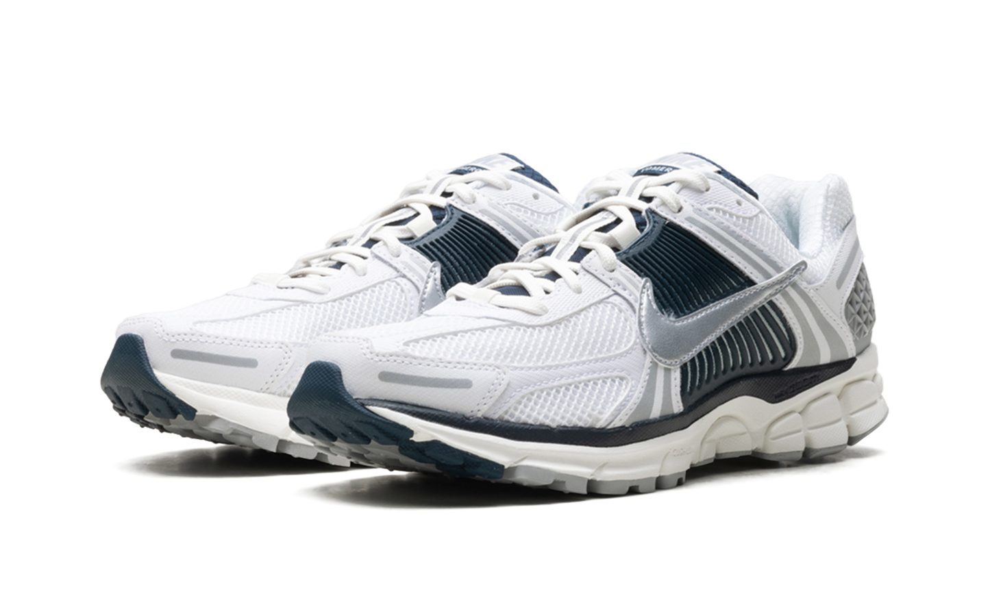 Air Zoom Vomero 5 WMNS "White Armory Navy" HV2412 100