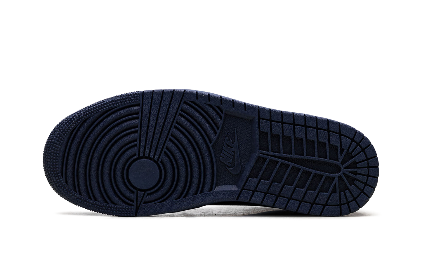 Jordan 1 Low WMNS "Method of Make Midnight Navy Metallic Gold" FN5032 400