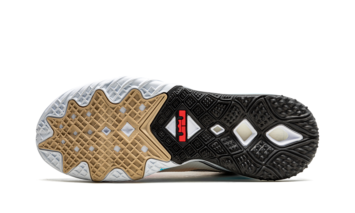 Lebron XVIII Low "Stewie Griffin"