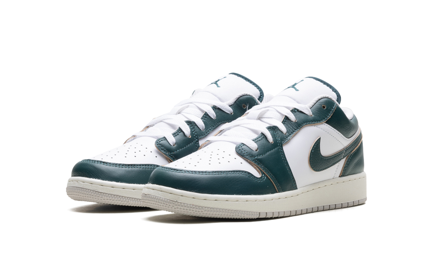 Jordan 1 Low SE GS "Oxidized Green" FQ8041 300