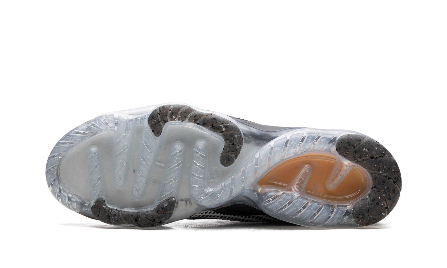 Air VaporMax 2021 FK "KUMQUAT" DM0025 101