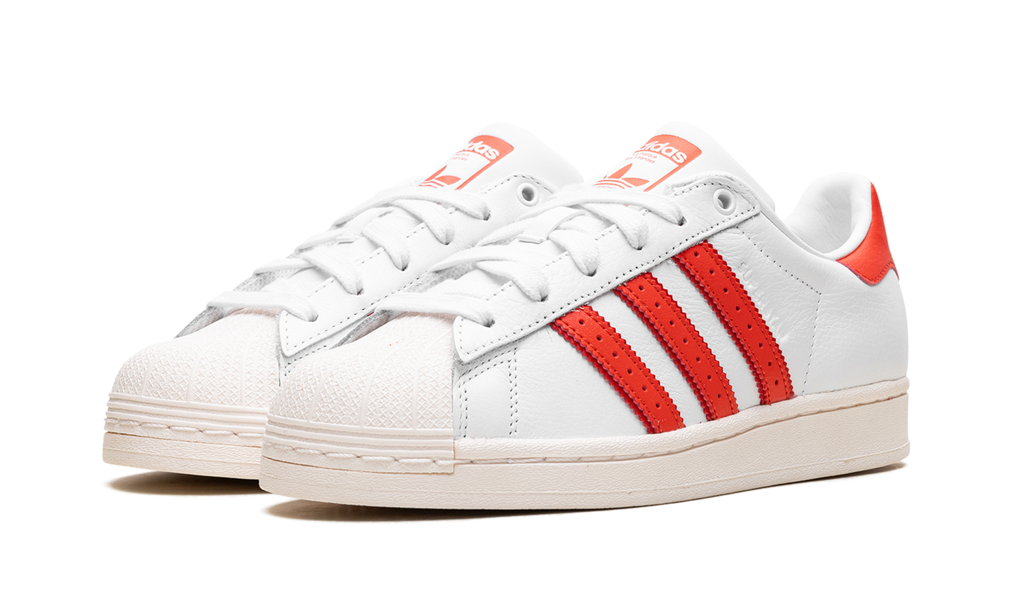 Superstar WMNS "Cloud White Bright Red" IG2217