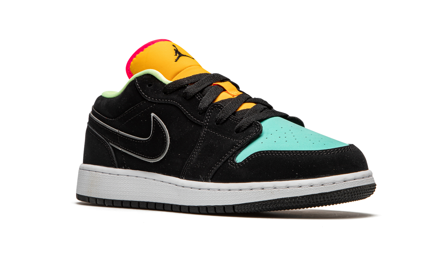 Jordan 1 Low SE GS "Aurora Green" CV9844 013