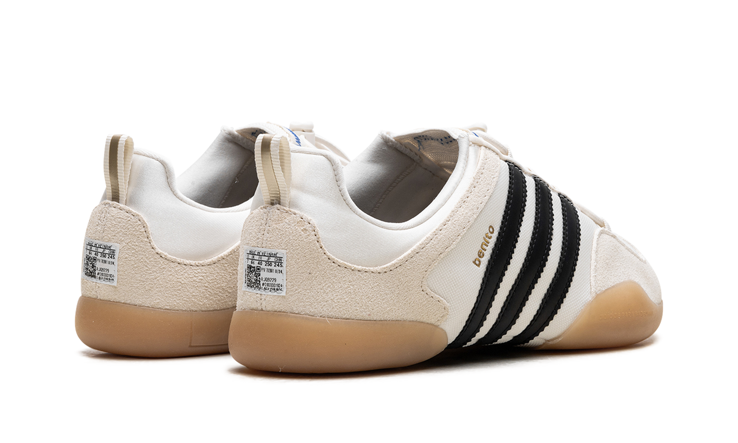 Ballerina "Bad Bunny - Off White" JQ9229