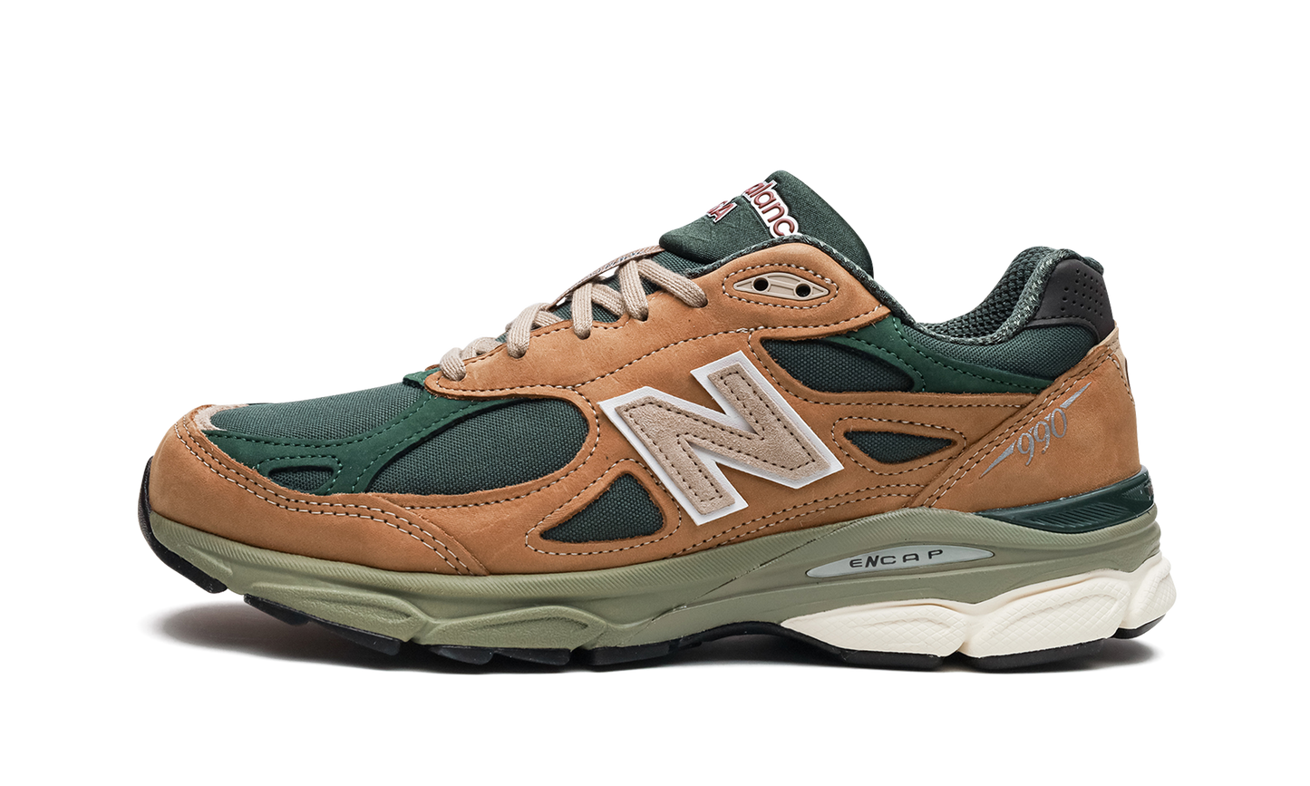 990v3 "Made in USA - Tan / Green" M990WG3