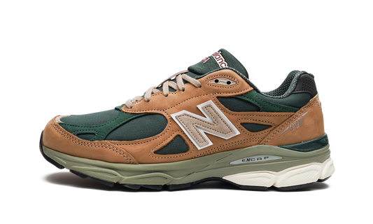 990v3 "Made in USA - Tan / Green" M990WG3