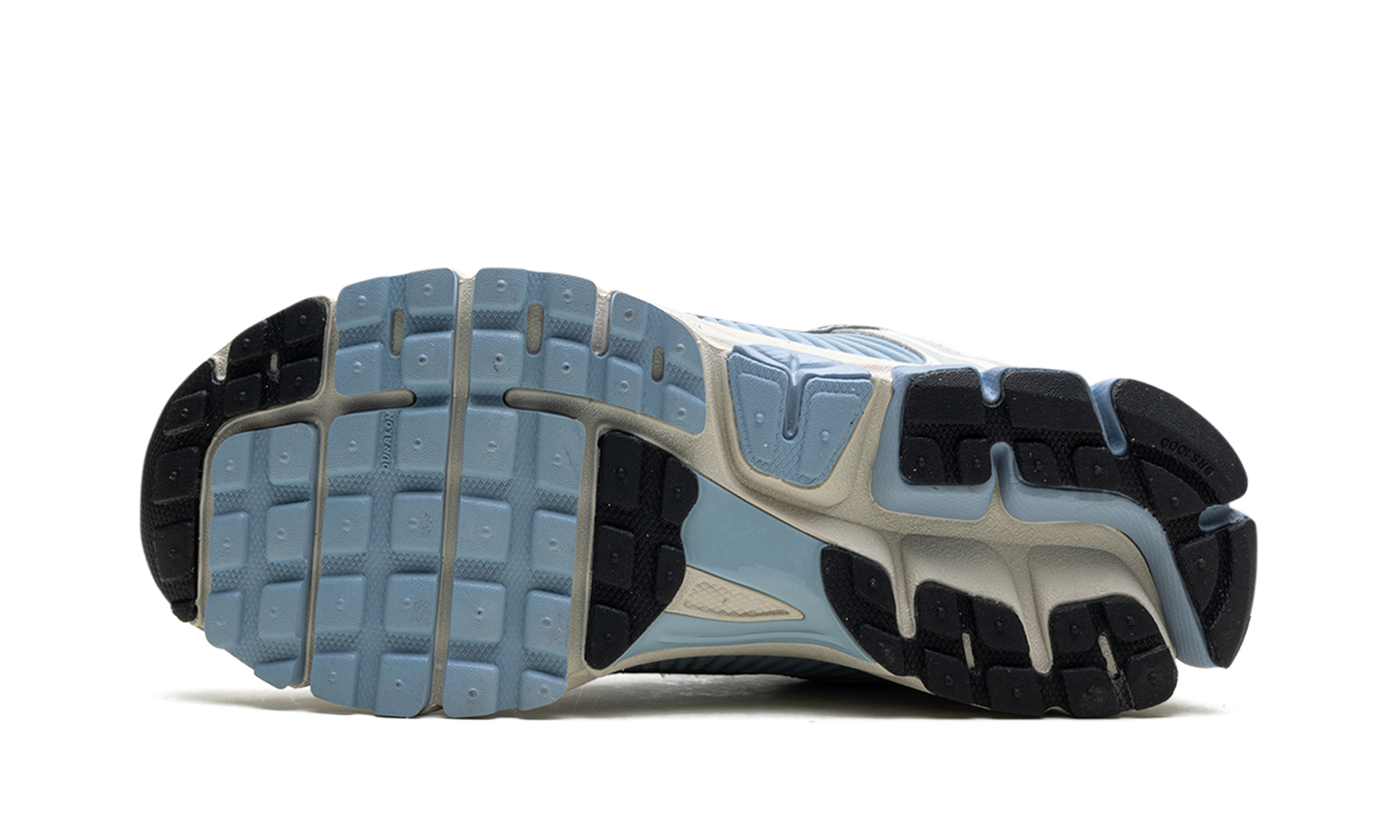 Air Zoom Vomero 5 WMNS "LIGHT ARMORY BLUE" FQ7079 001