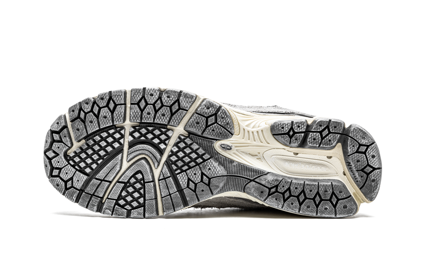 2002R "Protection Pack - Grey" M2002RDA