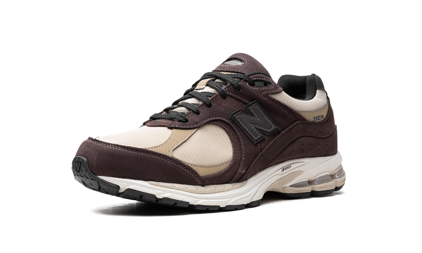 2002R "Black Coffee" M2002RXQ