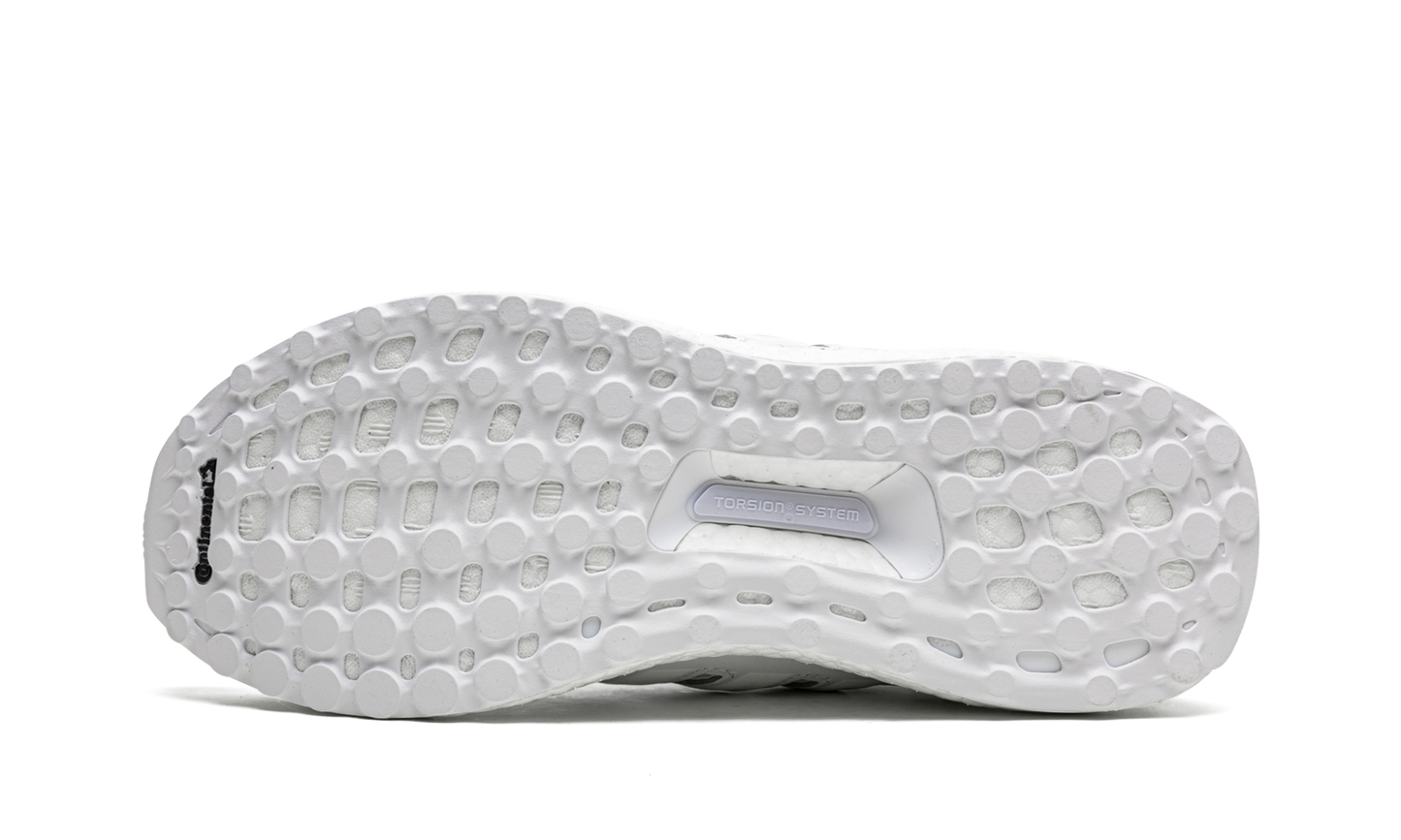 Ultraboost DNA W "Cloud White" FW4901