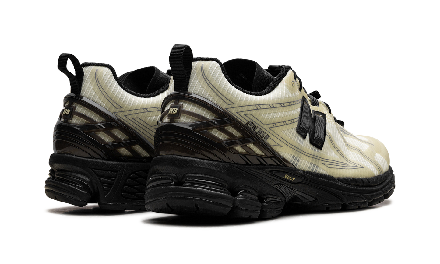 1906R "Pistachio Butter Black" M1906RNP