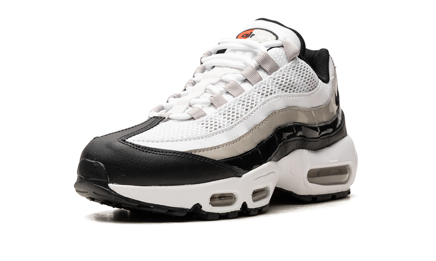 AIR MAX 95 WMNS "Light Iron Ore / Black Patent" DR2550 100