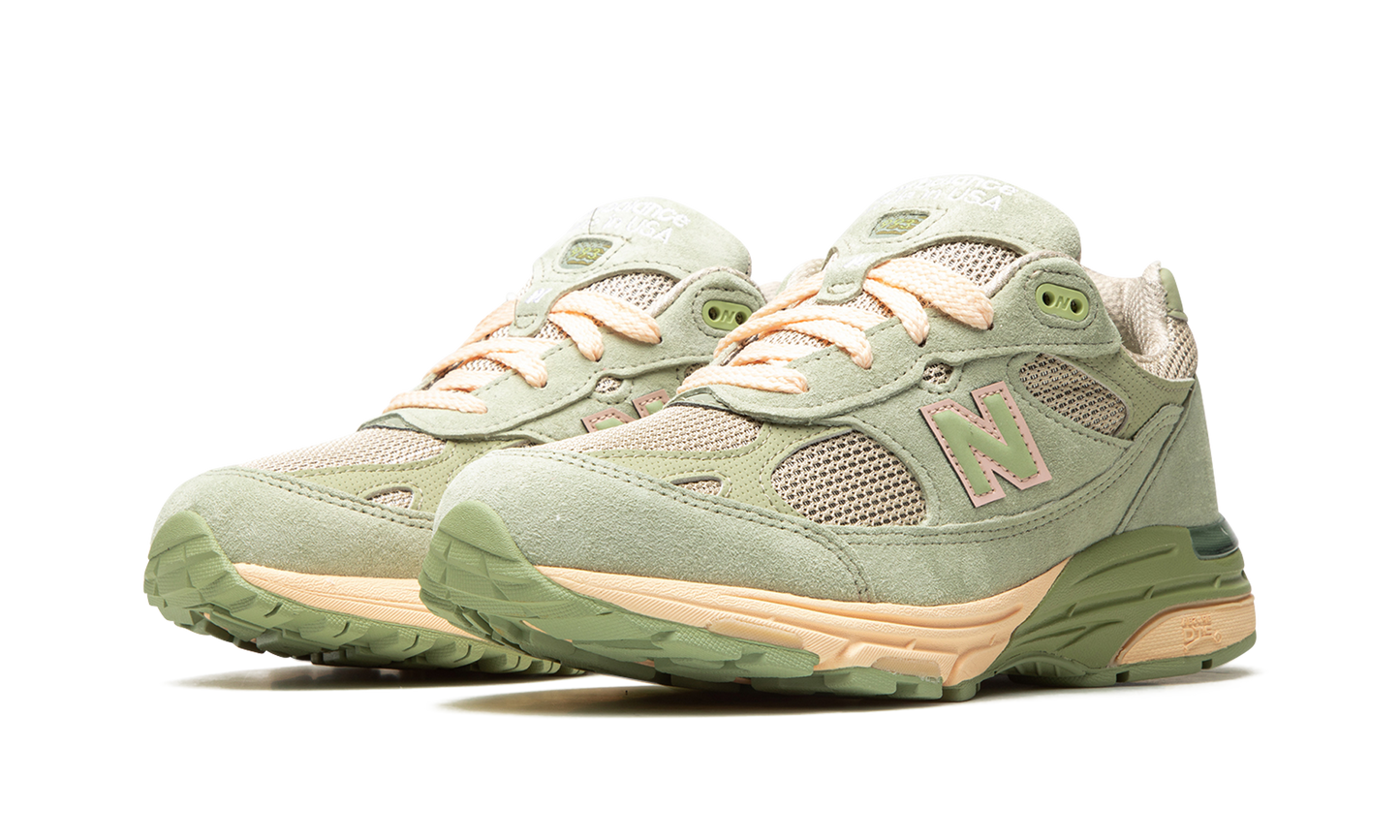 993 WMNS "Joe Freshgoods - Performance Art Sage" WR993JG1